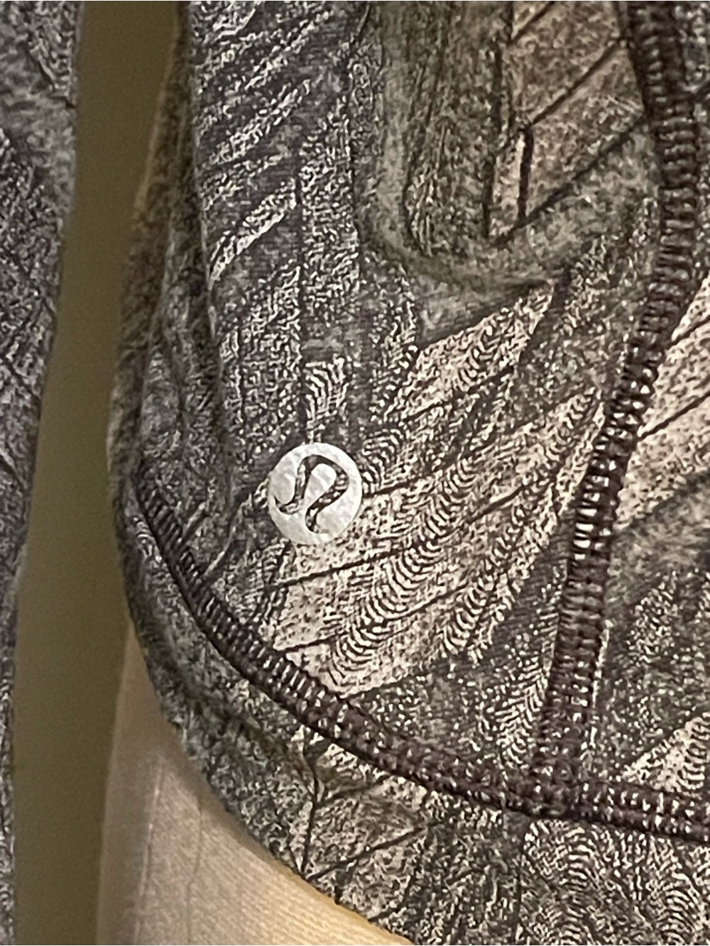 Lululemon Its Rulu Run Cropped Half Zip Reverberate Chevron Jacquard Graphite 10 - Picture 13 of 14